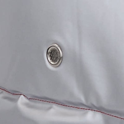 周囲の音を確認しやすい耳穴